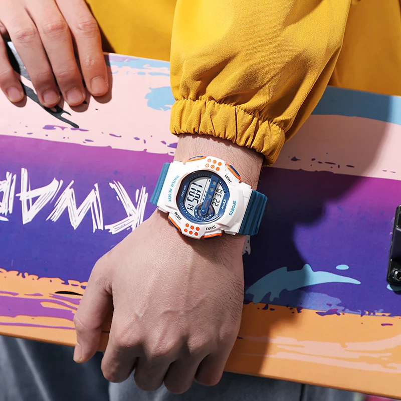 Simple Tactical Watch 5ATM Water Resistant 51mm Large Dial Fashionable Sport Style