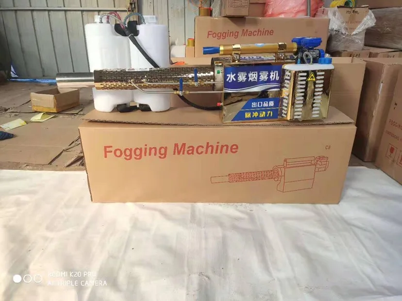 آلة ضباب الضباب للتطهير ثنائي الغرض مولد رذاذ الماء والدخان لأشجار الفاكهة الدفيئة وحقول الأرز رذاذ القمح