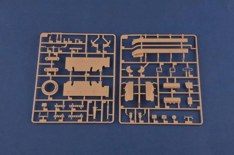 HobbyBoss 1/35 84514 Scale Soviet BT-2 Tank(early) Military Assembly Model Kit