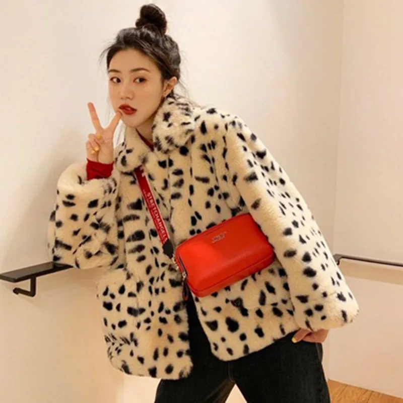 Abrigo de piel sintética con estampado de leopardo para mujer, abrigo cálido de lana de cordero suelta, nueva versión coreana, Otoño e Invierno