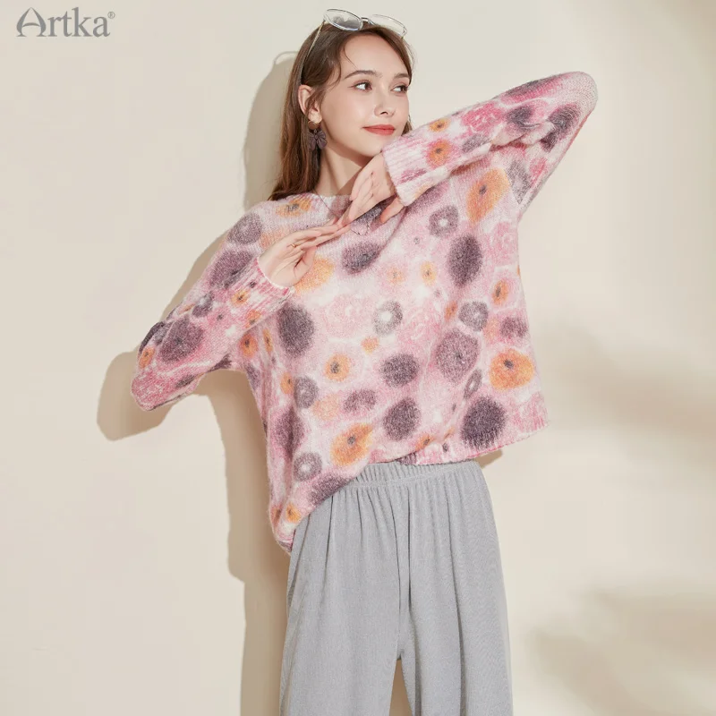 ARTKA 2021 Autumn New Women Knitwear Elegant Floral Knitting Sweater O-Neck Pullover Long Sleeve Loose Knitwear YB29016Q