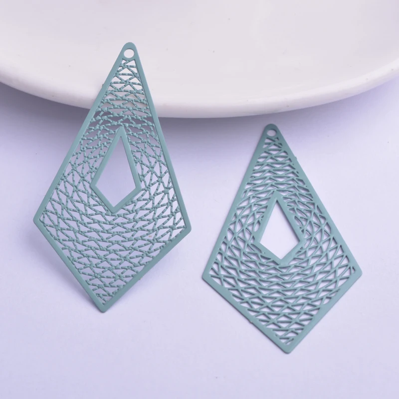 30 Stück AB5564 30*54mm Filigrane Geometrische Pyramiden-Anhänger aus Metall-Messing, Dünner Anhänger für DIY-Schmuck- und Ohrringherstellung – Detail 4