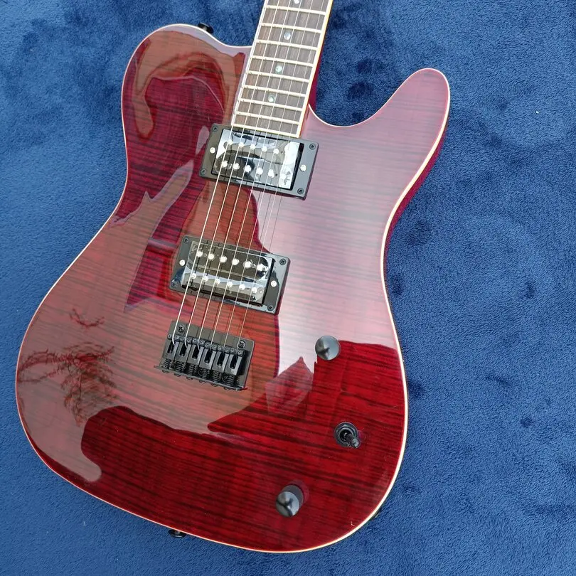 High-quality 6-string electric guitar, bright red stripes, chrome-plated hardware, basswood body, free delivery.