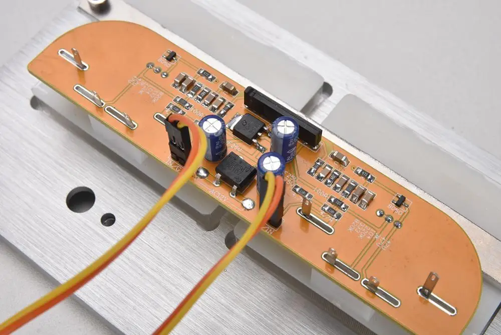 BZ1710เรโทรสองระดับเมตรกล่องใส่เครื่องขยายสัญญาณอลูมิเนียมเต็มรูปแบบกล่องพลังงานแอมป์กล่องขนาดเล็ก172*100*268มม