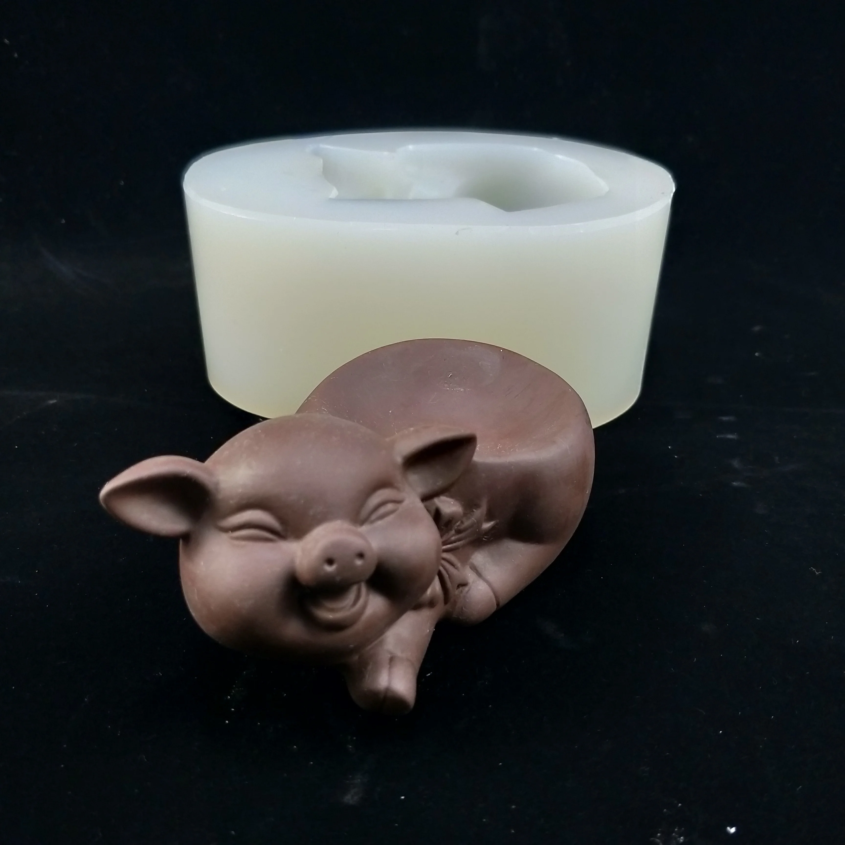 New 3D animal pig handmade silicone soap cake decoration 3D candle mold aroma stone mold