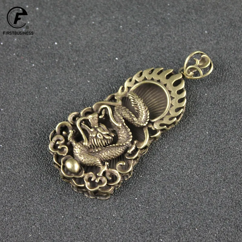 2021 نمط جديد العتيقة النحاس التنين الصيني قلادة قلادة الحيوان محظوظ نعمة الشخصيات الصينية FU هدية السنة الجديدة