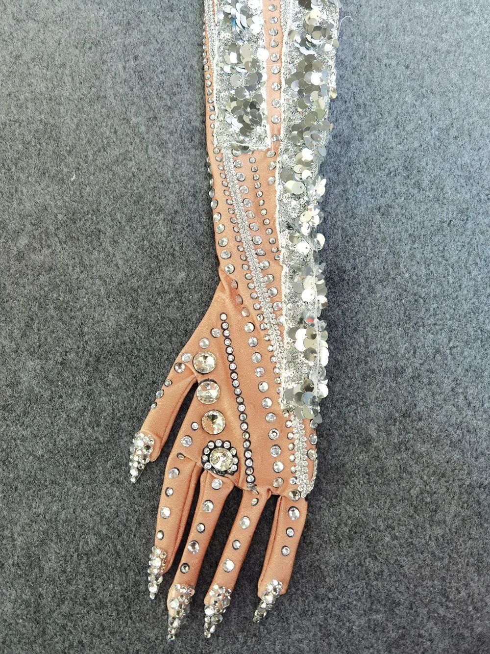 Gants Longs en Strass pour Femme, à la Mode, Peau Chair, à Volants, en Clip, pour Bal de Promo, Mariage, Danseuse, Chanteur, Accessoires de Scène