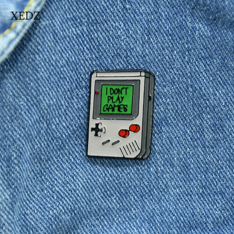 XEDZ Cartoon gray mobile game console remote control I don\'t play game text children\'s fun enamel pin metal badge punk clothes l