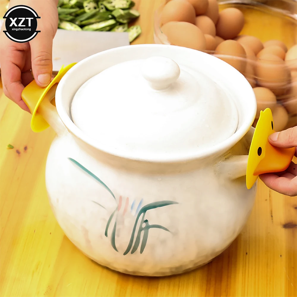 

2PCS Kitchen Anti-Scalding Gloves Little Yellow Oven Gloves Kitchen BBQ Gloves Tray Pot Bowl Holder Oven Hand Clip