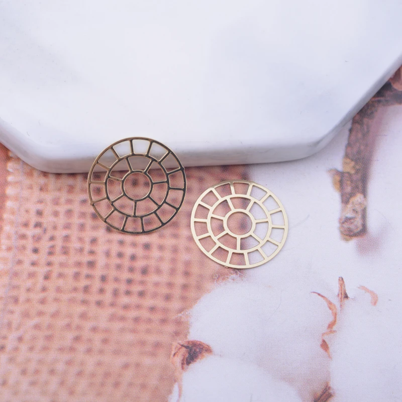100 Stück AC10690 14mm runde Abstandsperlen in Sping-Farbe, Armeegrün, Zubehör aus Messing für DIY-Schmuck und Ohrringe. – Detail 4