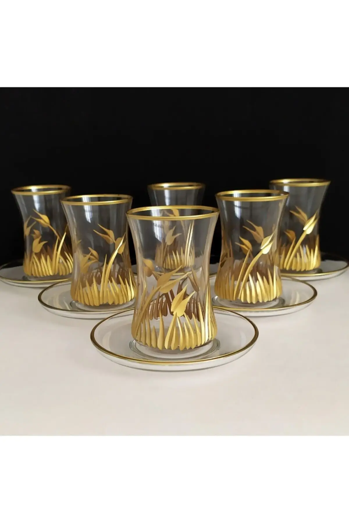 

Emerald cut decor gilded Tea Cup set