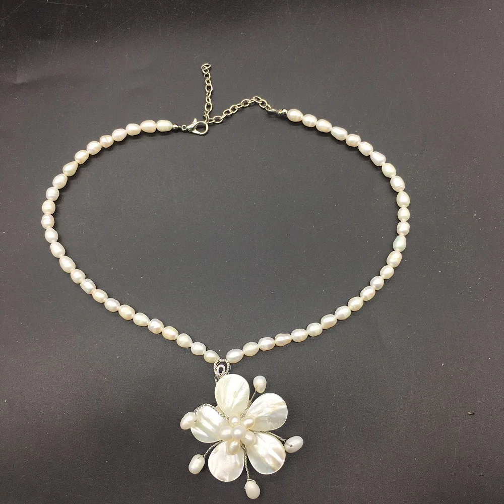 White Freshwater Pearl Shell Flower Pendant Beaded Necklace Boho Choker Egirl Necklaces Jewlery