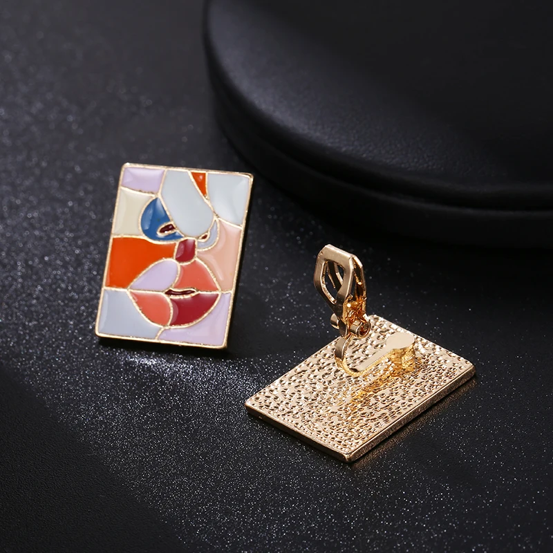 Geometric Punk Human Face Clip on Earrings for Women Retro Abstract Metal No Pierced Hit Color Fashion Ear Clips Enamel Jewelry