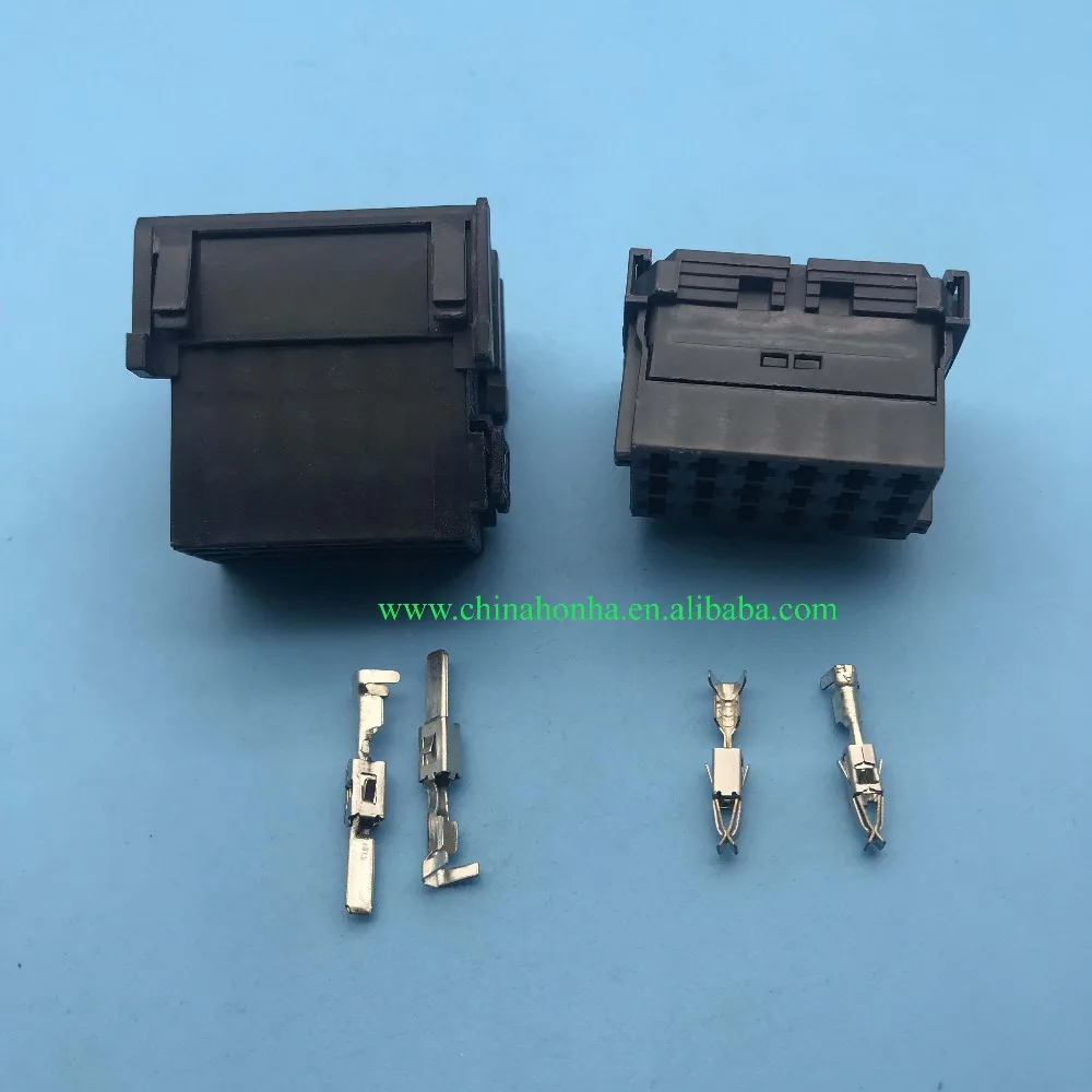 18pin connector 1-967629-1 8-968974-1 Housing Receptacle AMP 2.8 Series Socket ContactsHeadlights horn plug high current sheath