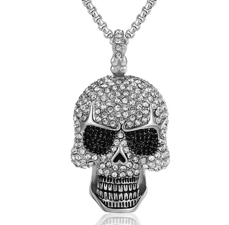 Rock Crystal Skull Pendant Necklace Is Suitable for Men and Women Domineering Fashion Necklace Halloween Gifts