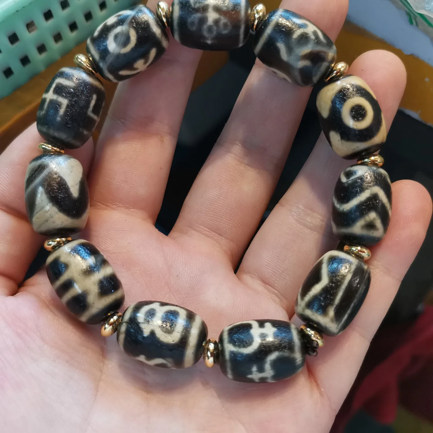 2pcs/lot Weathered patina Tibet old dzi bead agate ancient totem luckybracelet amulet prosperous fortune beadspulsera pareja