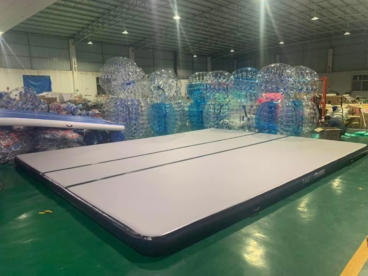 6 x 6 x 0,2 m, 5 x 5 x 0,2 m, 4 x 4 x 0,2 m Luftmatratze, Tumble Track Gymnastik-Tumbling-Matte, aufblasbare Gymnastikmatten mit elektrischer Luftpumpe