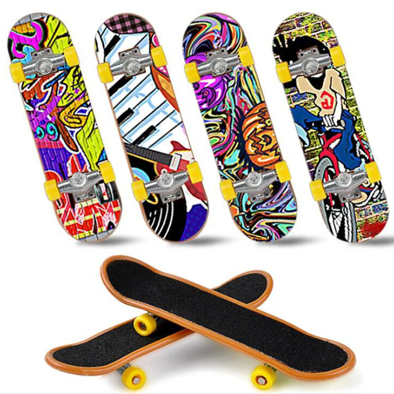 Hot Sale 1PC Cute Kids Children Mini Fingerboard Skate Boarding Toys Children Gifts Party Favor Toy Random