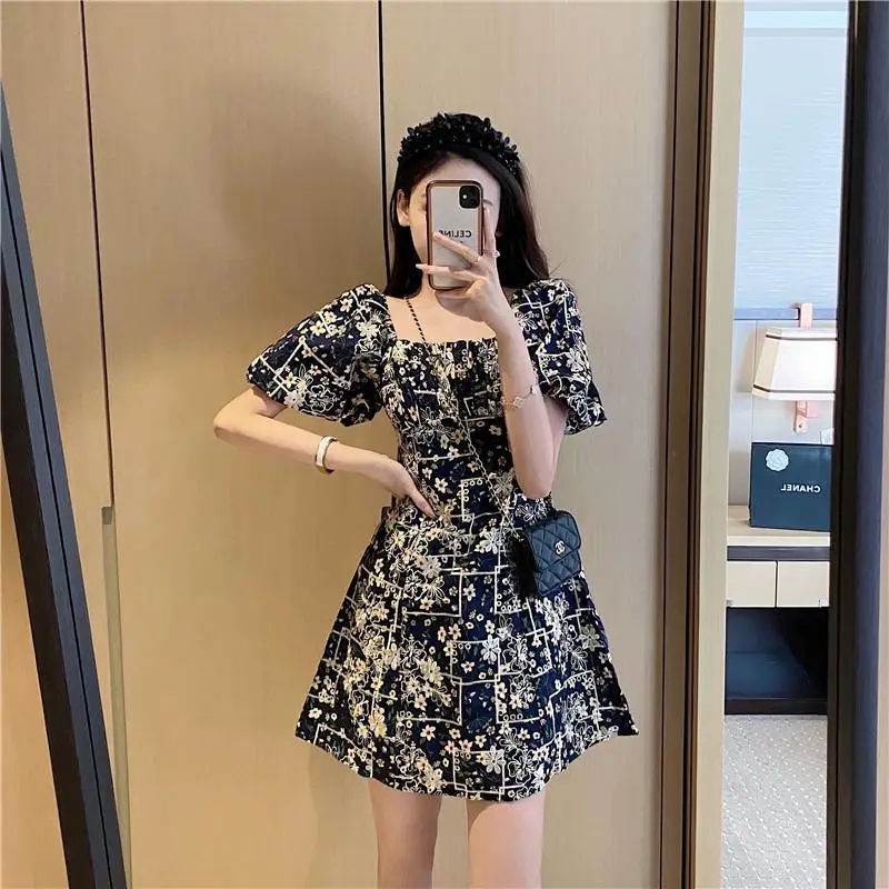 

French square neck floral dress women's summer 2021 new small slim sweet bubble sleeve skirt