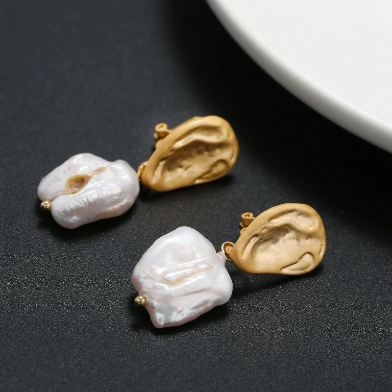 Natural Irregular Freshwater Pearl No Pierced Clip on Earrings Matte Gold Statement Ear Clips for Women Wedding Party Jewelry