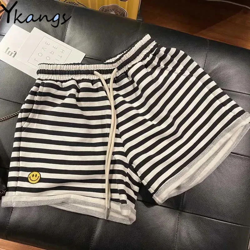 

Smiley Embroidered Striped High-waist Shorts Outdoor All-match Thin Women Sports Shorts Summer Loose Beach Lady Wide-leg Shorts