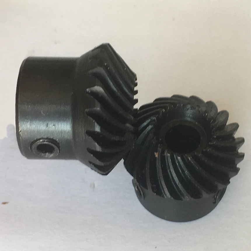 

15 18 20 22 25 30 Teeth 1.5 2 3 Module 1.5M 2M 3M 45# Steel 90 Degree Tapered Wheel Pinion Pilot Bore Helical Spiral Bevel Gear