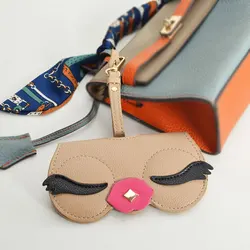 2025 Estuche para gafas con diseño de serpiente y cocodrilo súper fuego, bolsa para gafas de dibujos animados, funda protectora portátil para gafas de sol bonitas, caja para gafas