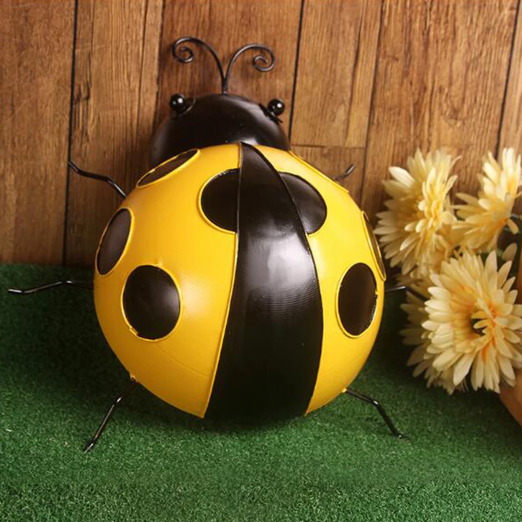 10cm Garden Metal Ladybird Figurine Wall Hanging Decor Fence Hanger for Home Garden Decorative Kids Toys Gift