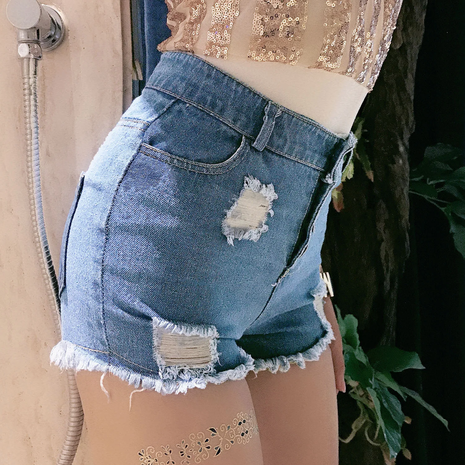 Sexy Back Zipper Mini Jeans Shorts Women Night club High waist hole Tassel Denim Shorts Summer Club Punk Vintage Short hotpants