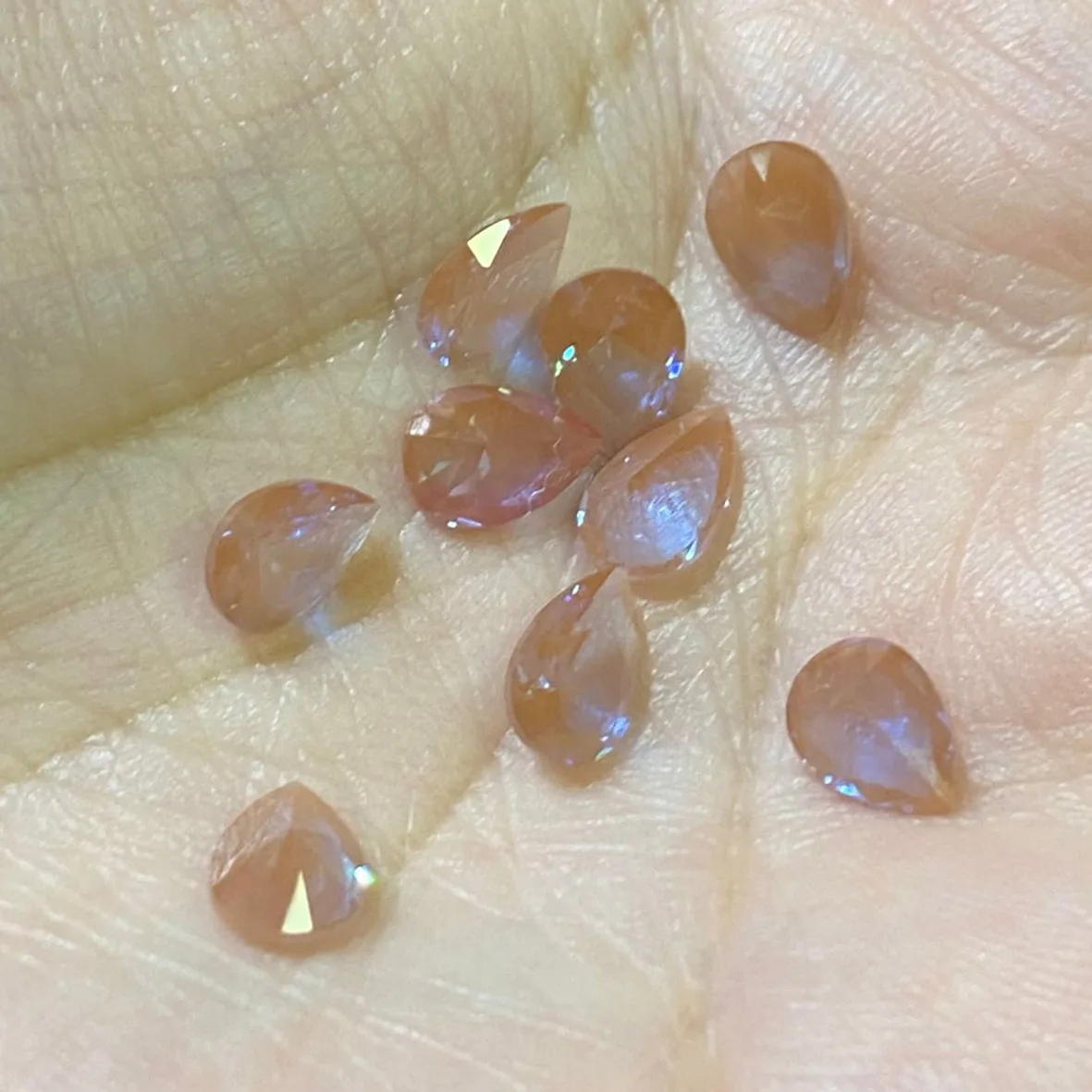 Baru dan Kualitas Tinggi 5X8Mm 0.75ct Biru Flash Faceted Pink Mimpi Manis Pir Batu Nano