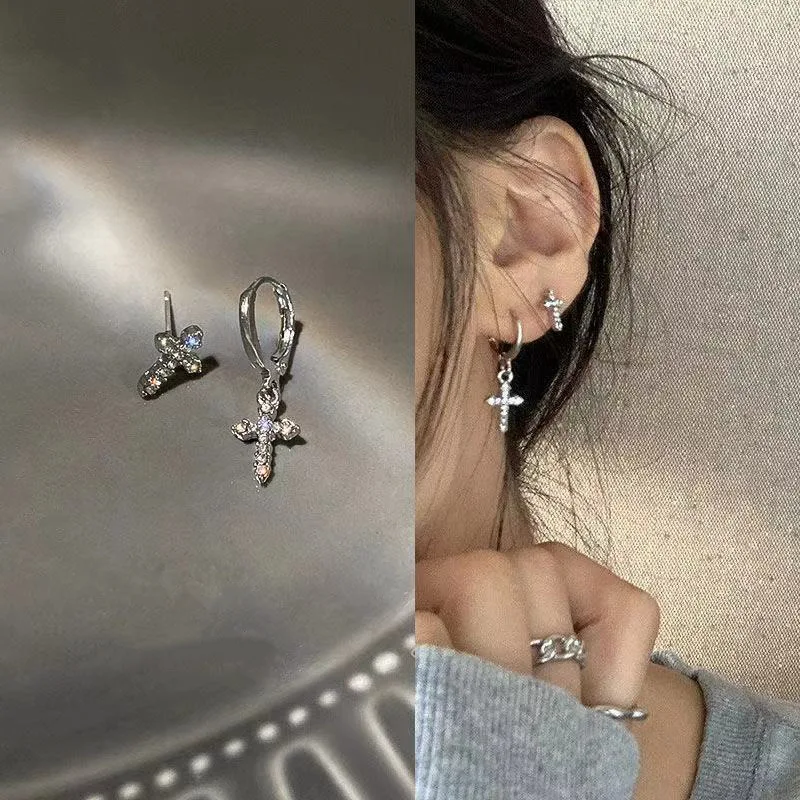 Asymmetric Cross Stud Earrings for Women Grunge 2023 New Trend Fashion Korean Style Piercing Earrings with Cross Hip Hop Jewelry