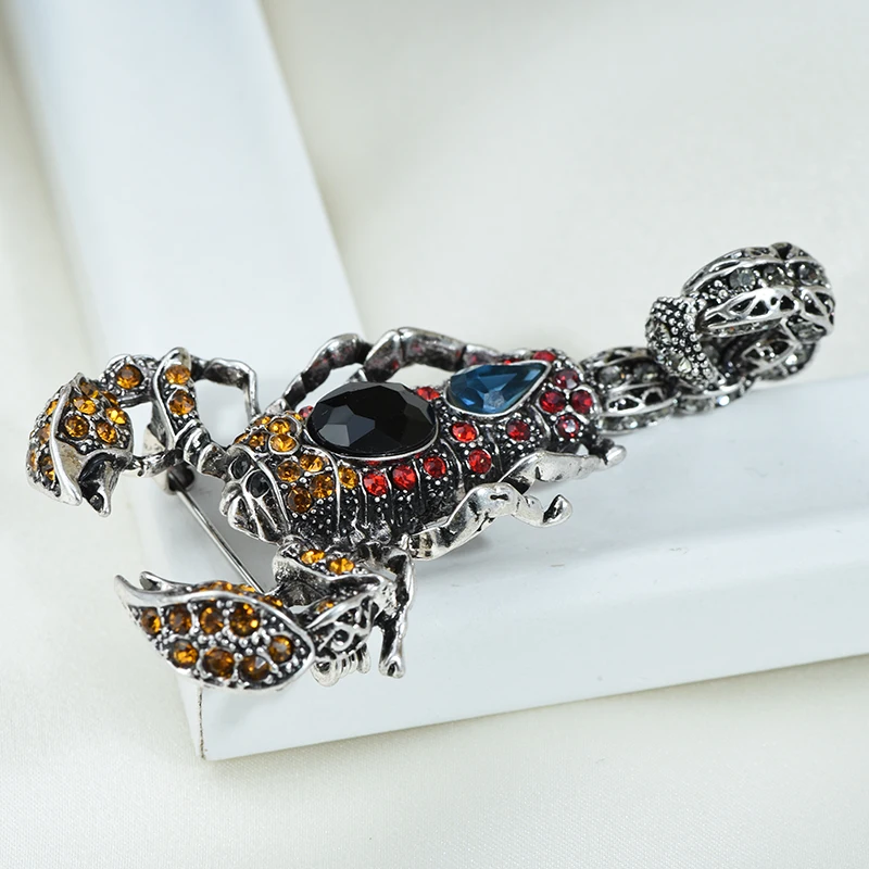 Brooch Scorpion брошь скорпион Women Animal Insect Pins Pendant Rhinestone Crystal Broche Femme Party Jewelry Hip Pop Kpop Goth