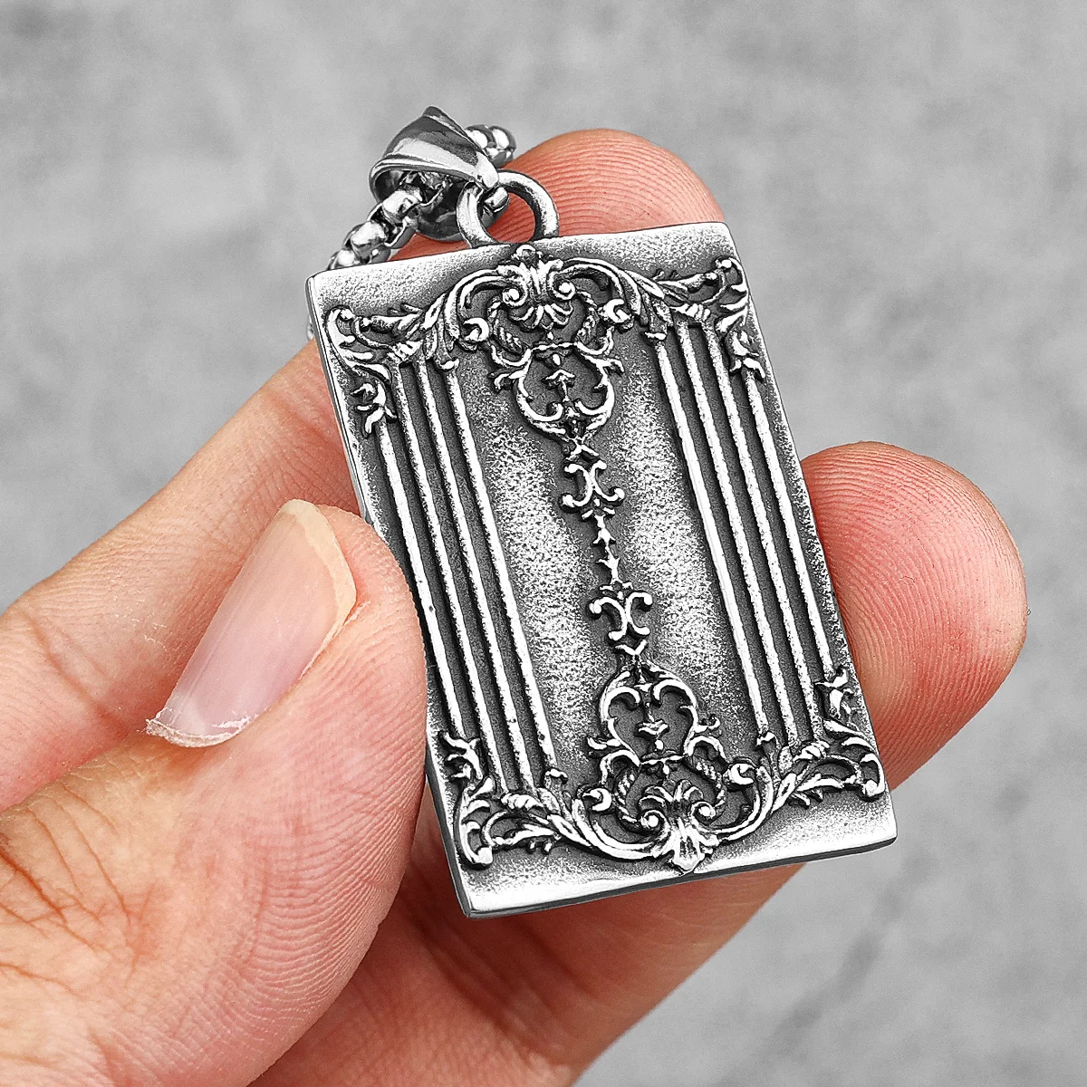 Spade King Skull Poker Stainless Steel Men Necklaces Pendants Chain Punk for Boyfriend Male Jewelry Creativity Gift Wholesale