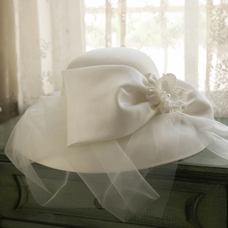 Sombreros de novia elegantes franceses hechos a mano, flores, sombrero para el sol, satén blanco para el pelo de mujer para boda