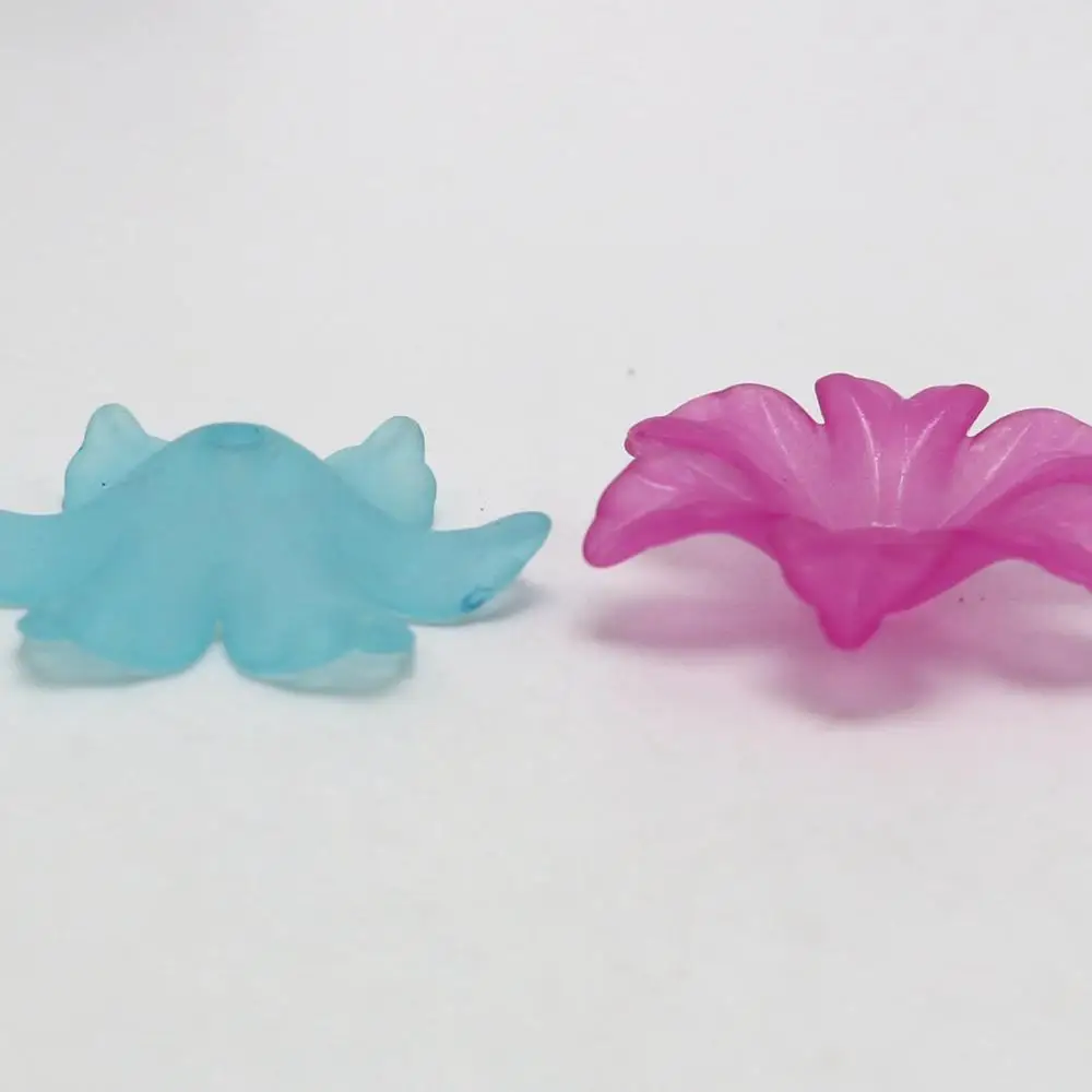 50 لون مختلط فروست أكريليك 6 بتلة خرز بشكل زهرة غطاء 26 مللي متر مخروط مع ثقب مركز