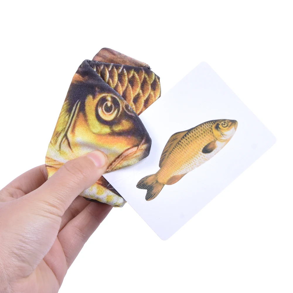 28cm Appearing Fish Magic Tricks Stage Magia Mentalism Illusion Gimmick Props Fish Appearing From Card Case Magie 2018 FISM