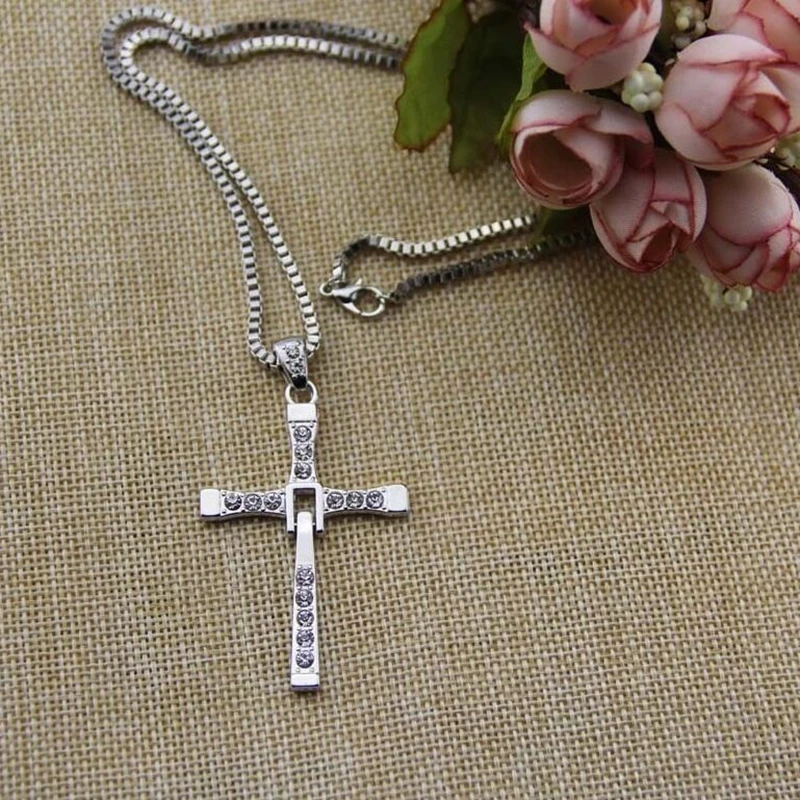 Hot Sell The Movie Fast and Furious Pendant Necklace Dominic Toretto Cross Mens Pendants For Men Jewelry Crystal Necklace