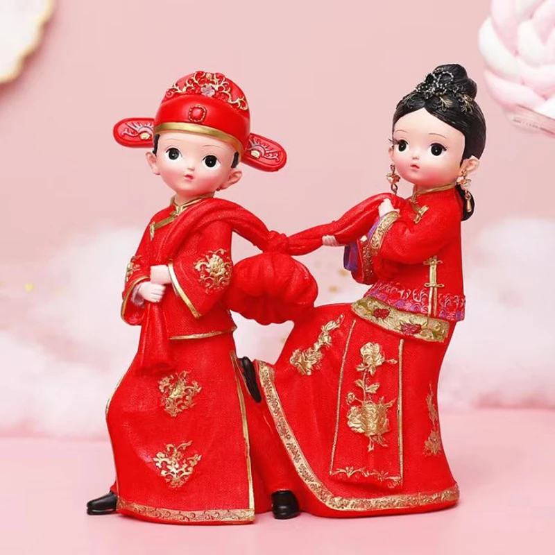 Creative Chinese Wedding Doll Home Decor Figurine  Bride and Groom Decoration Resin Crafts Romantic Couples Doll Wedding Gifts