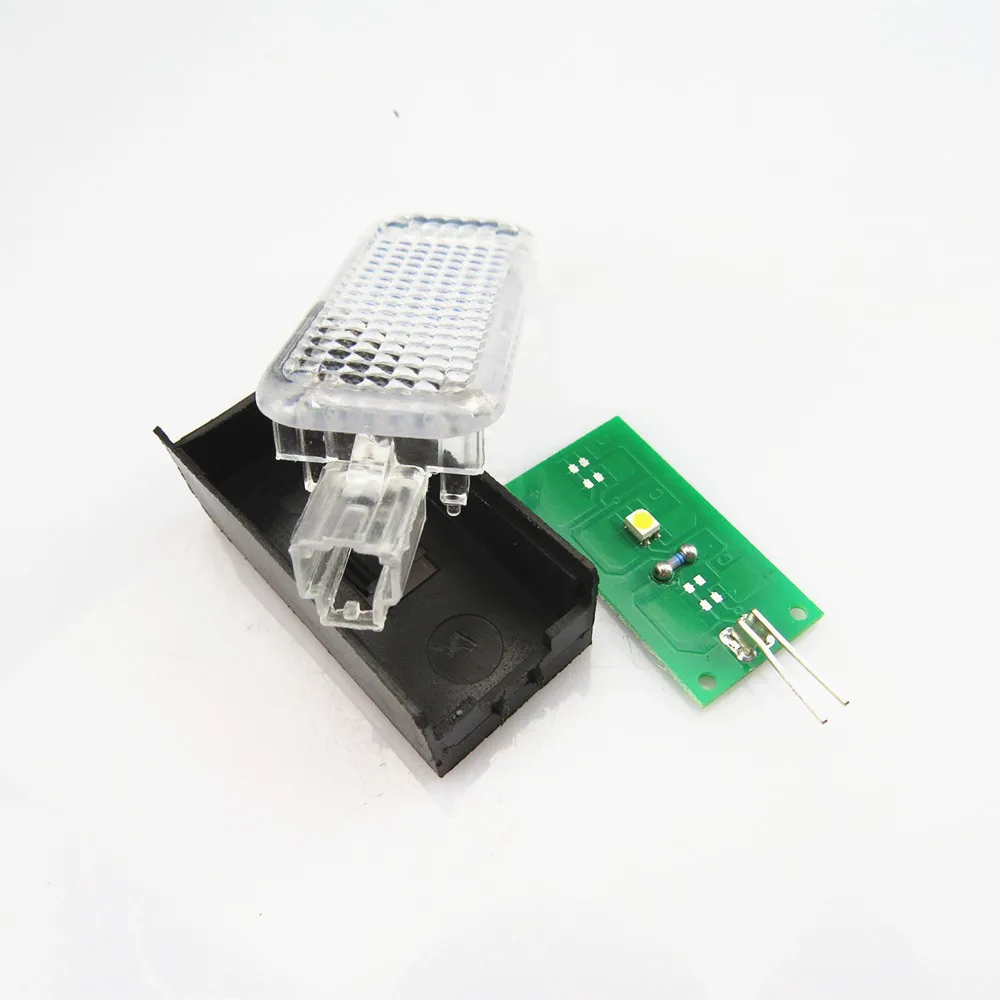 Car Interior LED Footwell Light Foot Illumination Lamp & Cable For Passat B6 B7 Golf MK6 Jetta A3 A6 A4 Q5 Q3 3AD 947 409