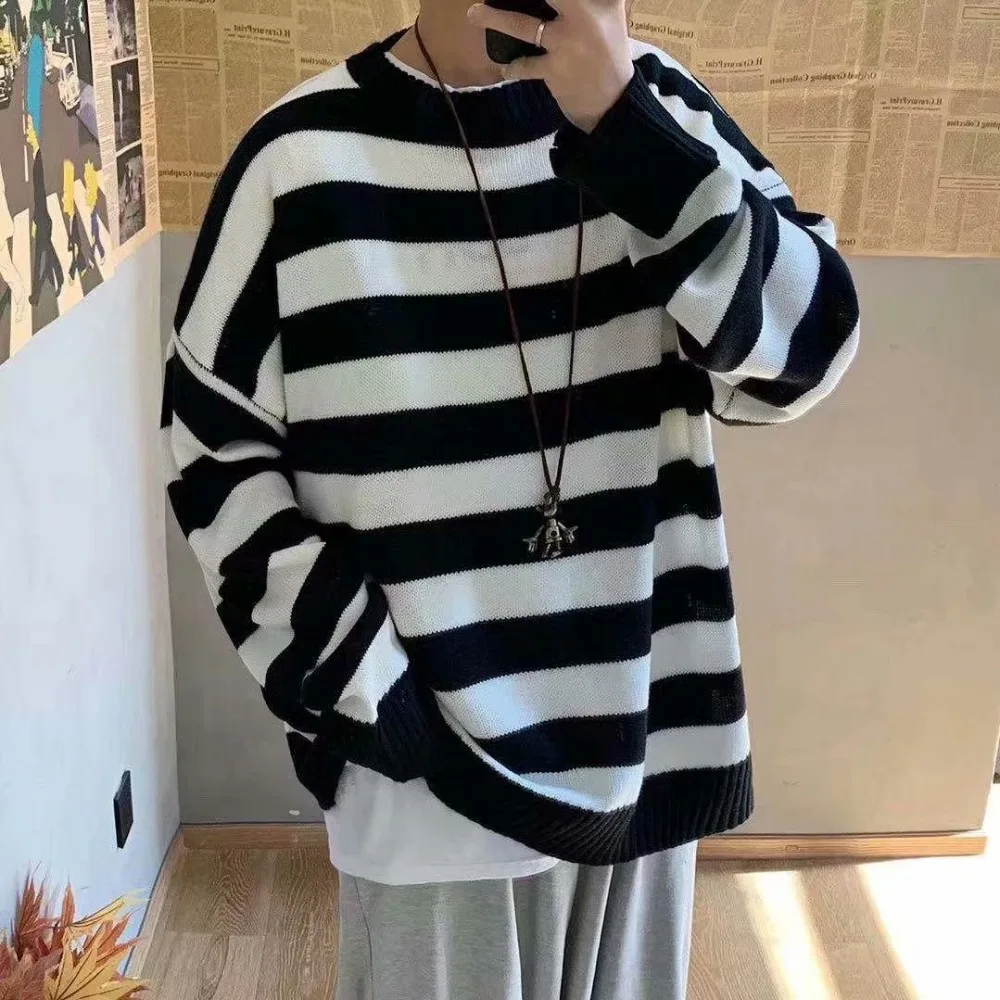 2023 Fashion Men Striped Casual Knitted Sweater Men\'s Korean Collage Autumn Pullover Tops Male O-Neck Oversize Sweater
