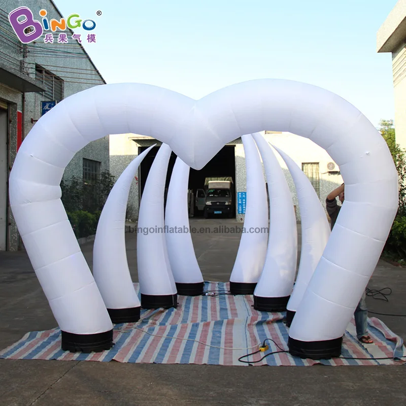 Dreamlike 2.5 Meters Inflatable Heart Shape Archway with LED Lights for Wedding Decoration / Romantic Heart Arch Balloon Toys