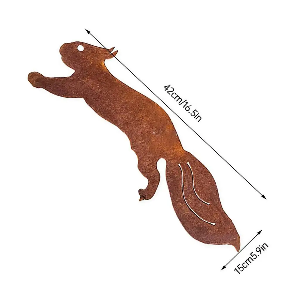 Metal Squirrel Silhouette Rusty Squirrel Art Tree Decor Cute Running Squirrel Statue Ornament Elegant Animal Outdoor Decoration