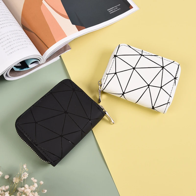 Women Simplicity Card Holder Wallet PU Leather Female Card Case Zipper Card Wallet Cute Characters Card Bag