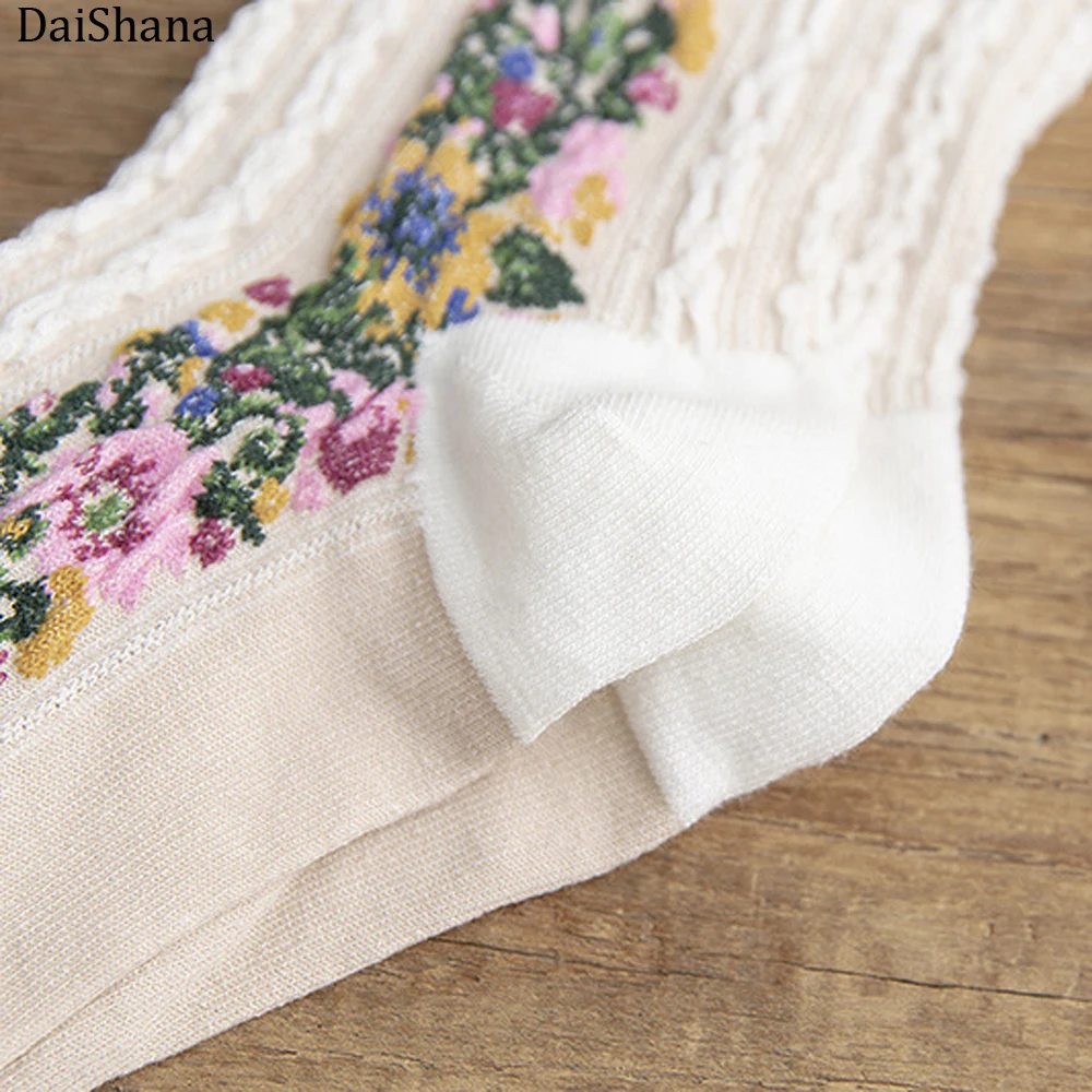 DaiShana 2019 New Fashion Women Socks Warm and Cute Euramerican National Wind-Flowers Autumn and Winter Ladies Cotton Mujer Sock