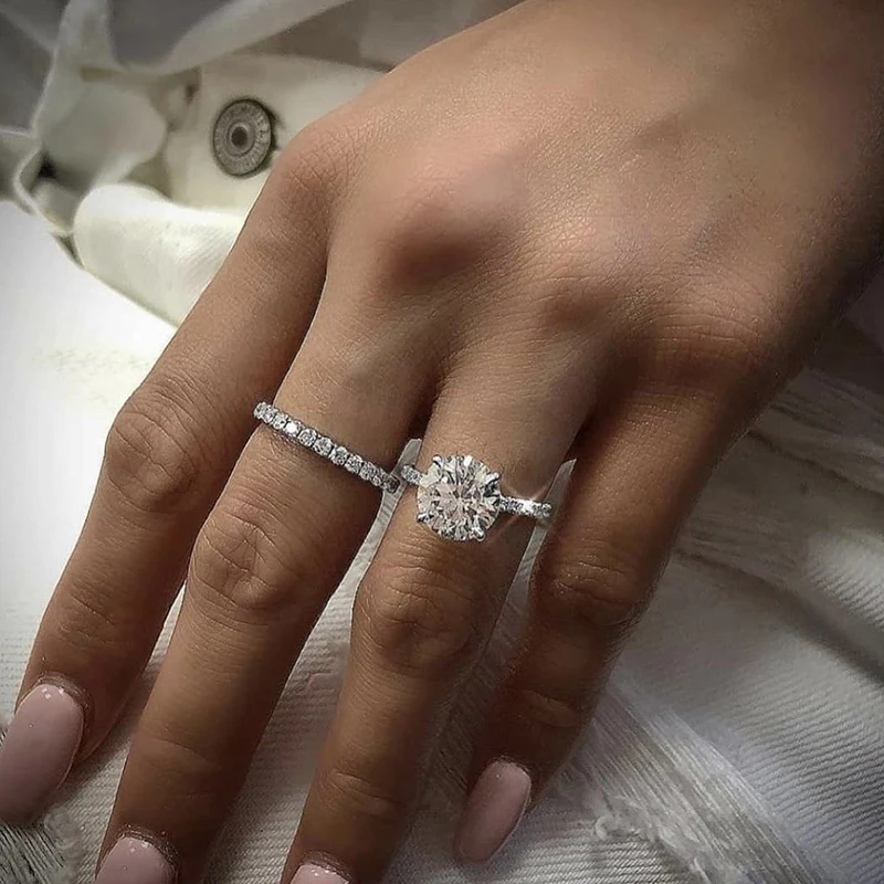 Huitan Neues Modisches Luxus 2-teiliges Ringset für Frauen Tägliches Tragen Statement-Accessoires Tanzparty Hochwertiger Schmuck