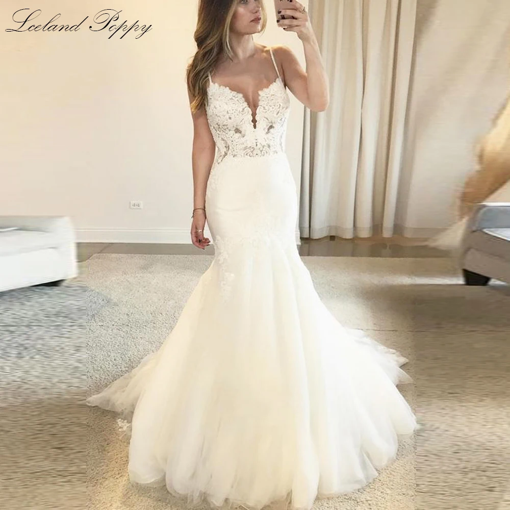 

Lceland Poppy Sexy Mermaid Wedding Dresses Spaghetti Straps Floor Length V-neck Backless Lace Appliques Bridal Gowns