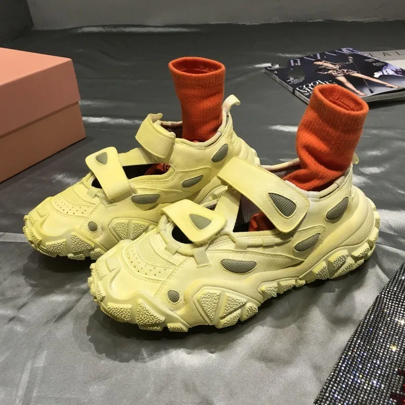 

2019 New Designer Vintage Women Platform Shoes Casual Hollow Out Hook Loop Joggers Sneakers Genuine Leather Shoes Streetwear