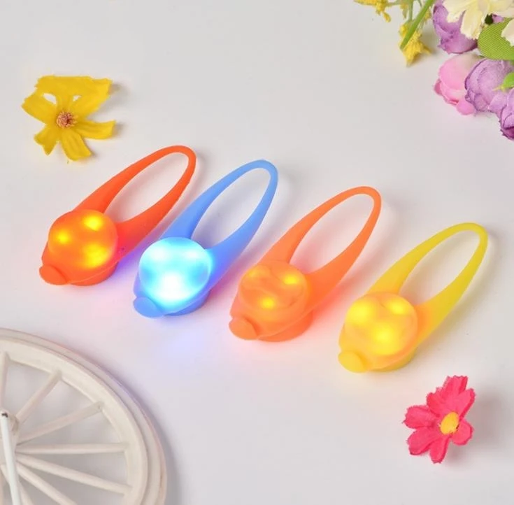 LED Safety Pendant Necklace Flashing Glow Light Night Light Collar Pendant For Pet Dog Puppy  SN1656