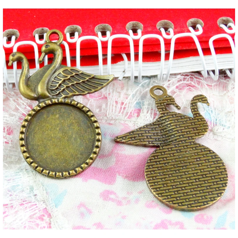 30Pcs/Lot Vintage Metal Alloy Bronze Mandarin Duck Round Base Pendant Blanks Setting 18MM Metal Jewelry Blanks