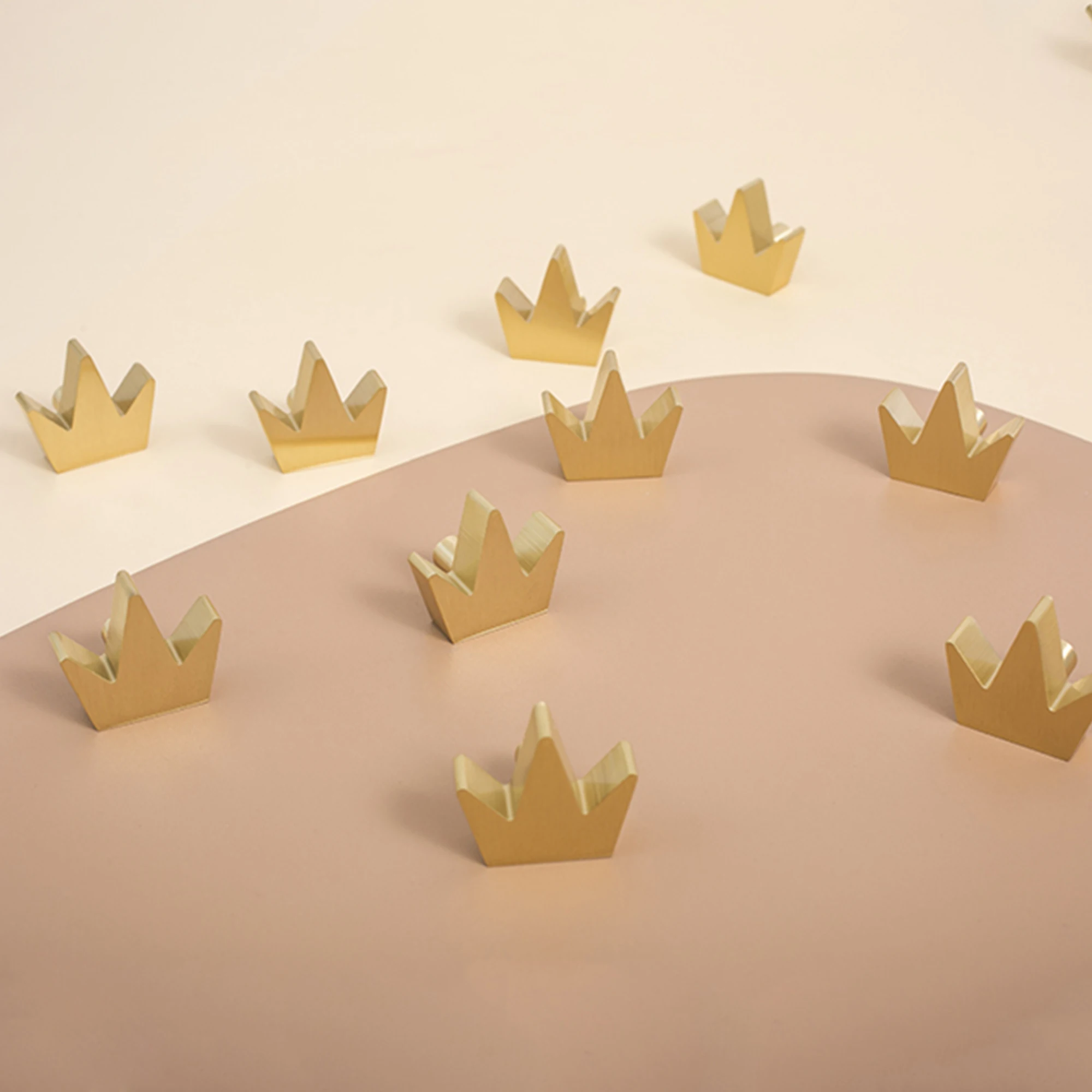 MFYS Crown shape Brass Furniture Hardware Handles Creative Drawer Pulls Gold Knobs for Cabinets Kitchen Cupboard Pull Handle
